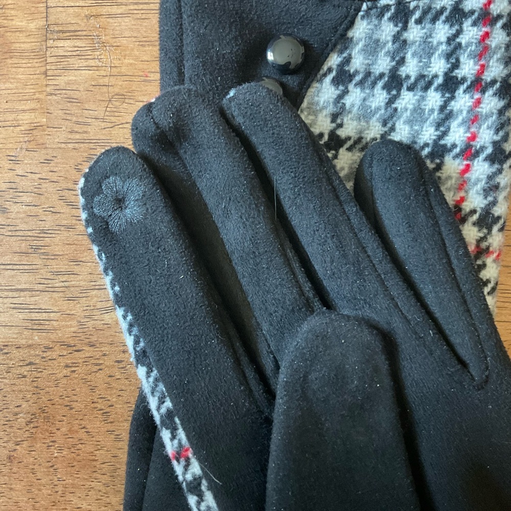Houndstooth pattern gloves - Picture 3 of 5